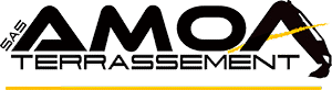Logo de l'entreprise AMOA Terrassement, spécialiste du terrassement, de l'assainissement, des aménagements extérieurs, des travaux forestiers et de la démolition en Ille-et-Vilaine et en Mayenne. Vous trouverez sur notre site internet la page de mentions légales, la page de politique de confidentialité, et la page de politique de cookies. Une page qui sommes-nous est également disponible.
